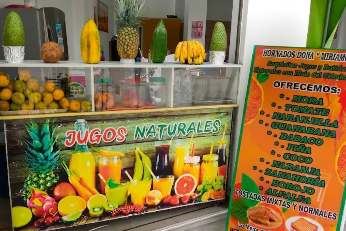 Fachada y Vitrina de Jugos